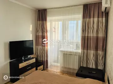 1-комнатная квартира, этаж 12 из 14, 38 м²