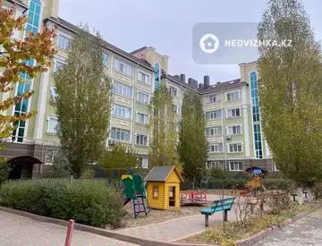 3-комнатная квартира, этаж 4 из 5, 98 м²