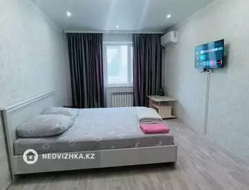 1-комнатная квартира, этаж 2 из 5, 38 м², посуточно