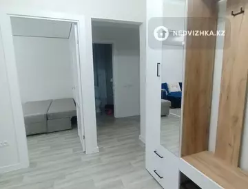 2-комнатная квартира, этаж 2 из 5, 70 м², посуточно