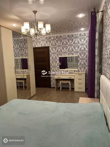 3-комнатная квартира, этаж 8 из 9, 90 м²