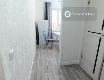 1-комнатная квартира, этаж 4 из 9, 38 м², посуточно