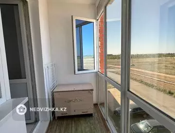 3-комнатная квартира, этаж 3 из 3, 100 м²