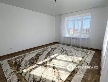 3-комнатная квартира, этаж 3 из 3, 100 м²