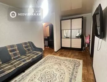 3-комнатная квартира, этаж 3 из 5, 48 м²