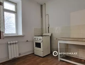 1-комнатная квартира, этаж 2 из 5, 32 м²