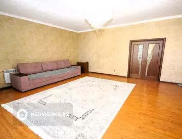 3-комнатная квартира, этаж 10 из 20, 129 м²