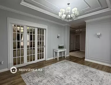 4-комнатная квартира, этаж 11 из 14, 169 м²