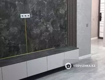 1-комнатная квартира, этаж 10 из 14, 42 м²