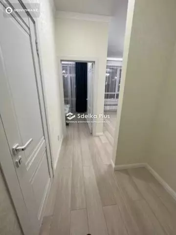 2-комнатная квартира, этаж 1 из 10, 40 м²