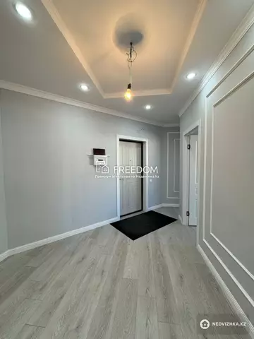 3-комнатная квартира, этаж 8 из 9, 74 м²