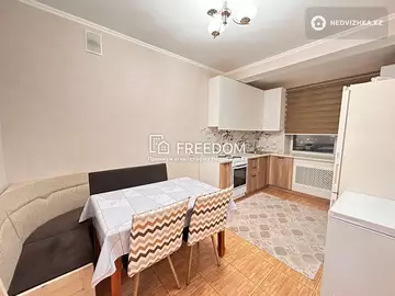 3-комнатная квартира, этаж 11 из 13, 93 м²