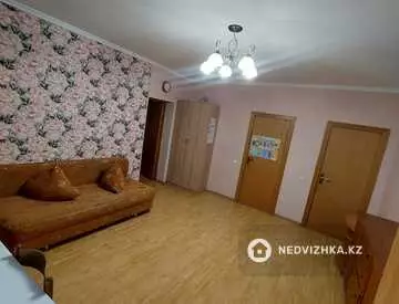 2-комнатная квартира, этаж 2 из 5, 73 м², на длительный срок