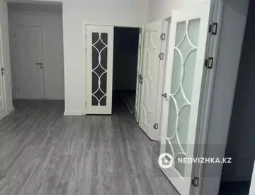 3-комнатная квартира, этаж 1 из 5, 94 м²