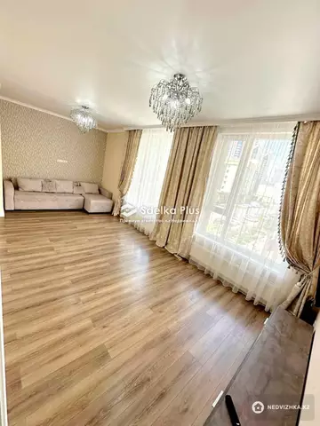 3-комнатная квартира, этаж 3 из 12, 80 м²