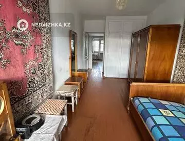 2-комнатная квартира, этаж 4 из 5, 45 м²