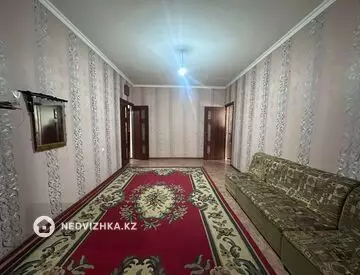 4-комнатная квартира, этаж 5 из 5, 82 м²