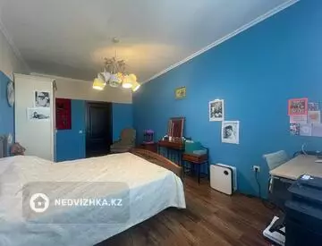 4-комнатная квартира, этаж 14 из 16, 132 м²