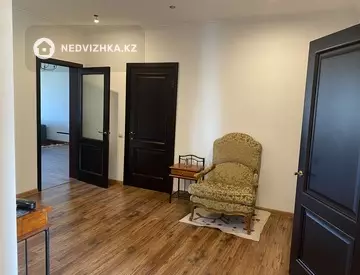 4-комнатная квартира, этаж 14 из 16, 132 м²