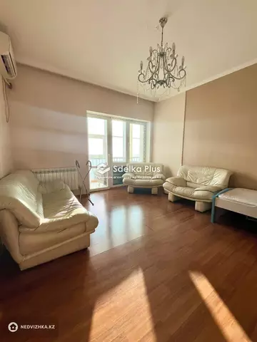 3-комнатная квартира, этаж 10 из 28, 120 м²