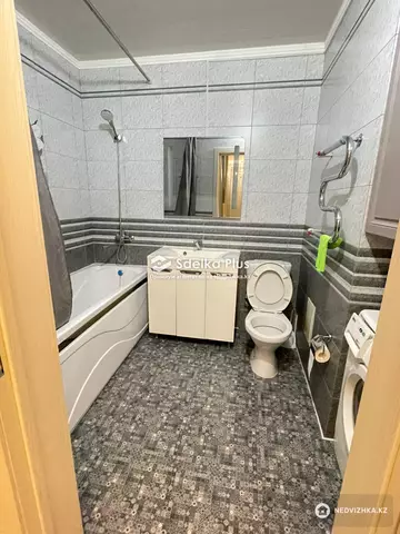 2-комнатная квартира, этаж 4 из 10, 73 м²