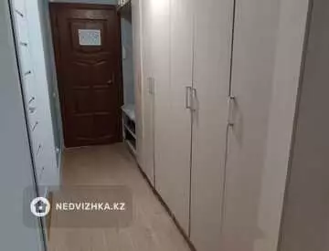 2-комнатная квартира, этаж 1 из 11, 50 м²