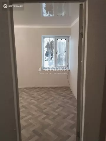 2-комнатная квартира, этаж 3 из 4, 49 м²