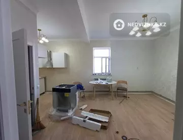 Здание, 2 этажа, 800 м²
