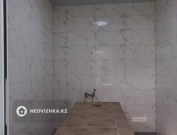 Здание, 2 этажа, 800 м²