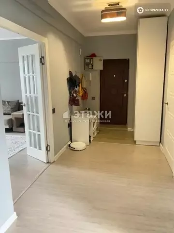 3-комнатная квартира, этаж 4 из 5, 71 м²