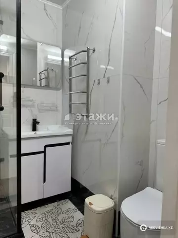 2-комнатная квартира, этаж 2 из 13, 74 м²
