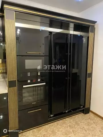 420 м², 8-комнатная квартира, этаж 3 из 4, 420 м², на длительный срок, изображение - 25