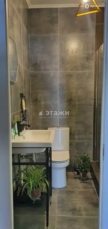 4-комнатная квартира, этаж 2 из 4, 127 м²