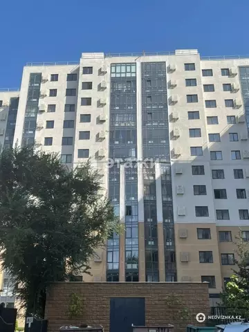 3-комнатная квартира, этаж 13 из 13, 101 м²