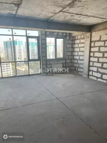 3-комнатная квартира, этаж 13 из 13, 101 м²