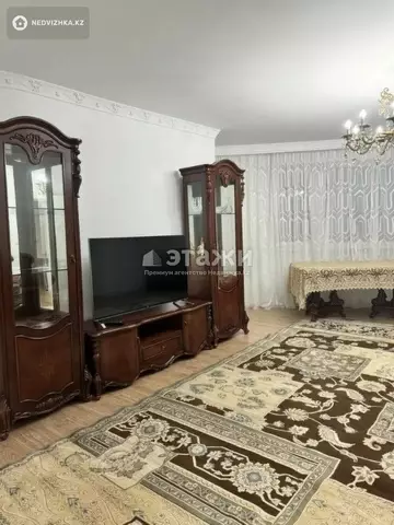 2-комнатная квартира, этаж 7 из 20, 103 м²