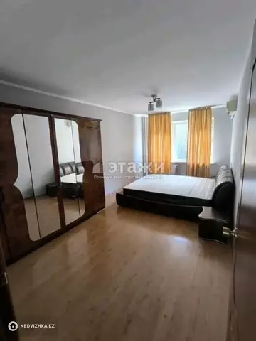 3-комнатная квартира, этаж 4 из 5, 70 м²