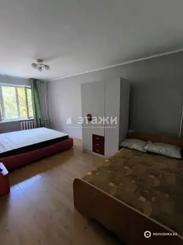 3-комнатная квартира, этаж 4 из 5, 70 м²