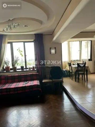 3-комнатная квартира, этаж 8 из 9, 75 м²