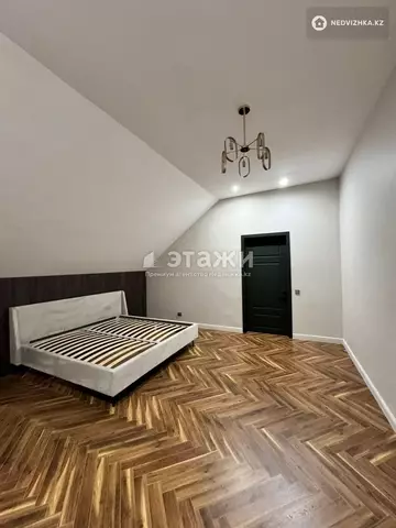 5-комнатная квартира, этаж 2 из 3, 189 м²