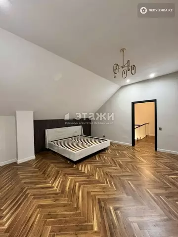 5-комнатная квартира, этаж 2 из 3, 189 м²