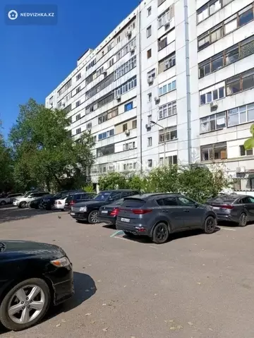 3-комнатная квартира, этаж 3 из 9, 60 м²