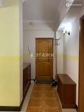 3-комнатная квартира, этаж 4 из 5, 68 м²