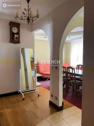 3-комнатная квартира, этаж 4 из 5, 68 м²