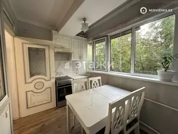 1-комнатная квартира, этаж 3 из 5, 45 м²