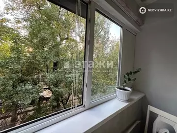 1-комнатная квартира, этаж 3 из 5, 45 м²