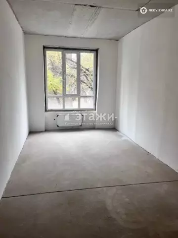 1-комнатная квартира, этаж 2 из 12, 40 м²