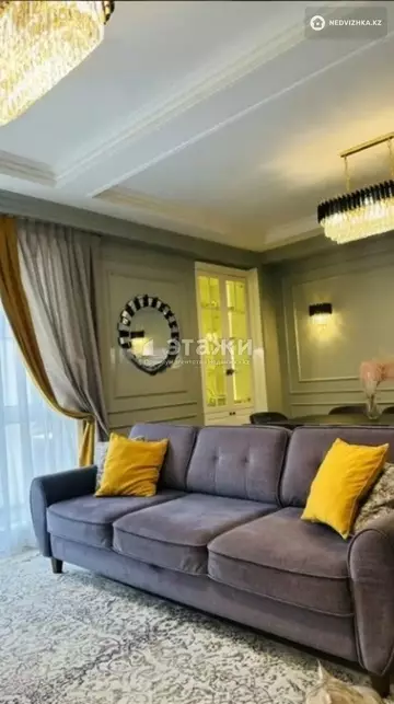 3-комнатная квартира, этаж 3 из 3, 90 м²