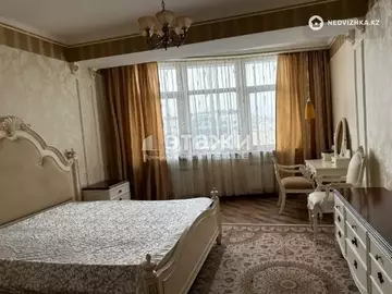 3-комнатная квартира, этаж 7 из 12, 117 м²