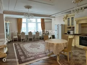 3-комнатная квартира, этаж 7 из 12, 117 м²